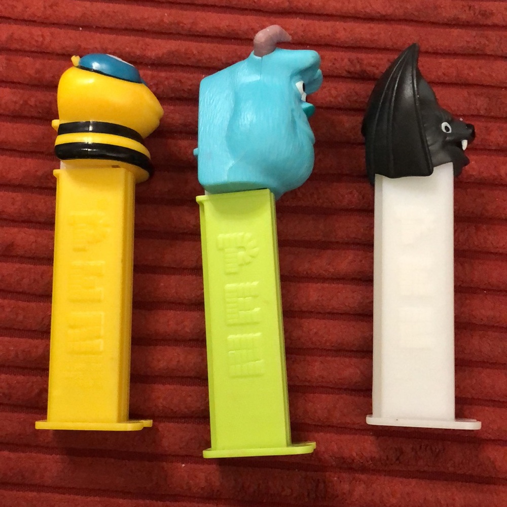 Pez Dispensers, Monsters, Black Bat and Feet Bug. - Picture 2 of 9